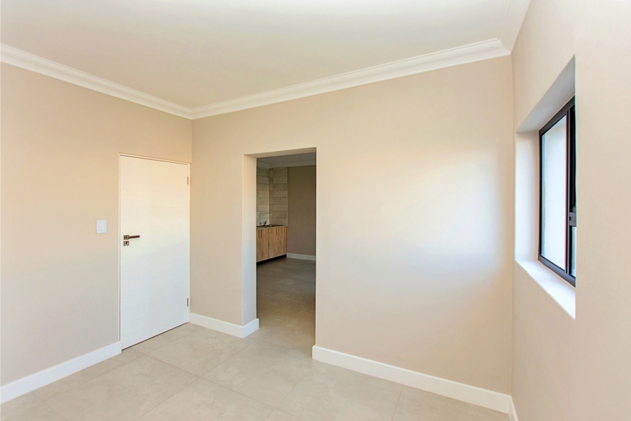 5 Bedroom Property for Sale in Myburgh Park Western Cape